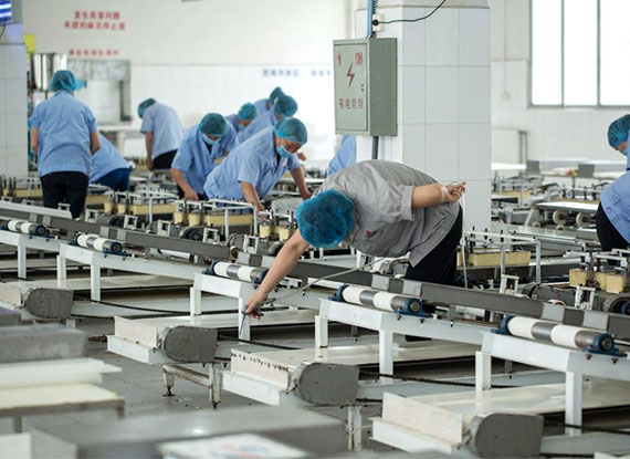 用技術(shù)贏得市場(chǎng)、以服務(wù)贏得客戶、用誠(chéng)信贏得口碑